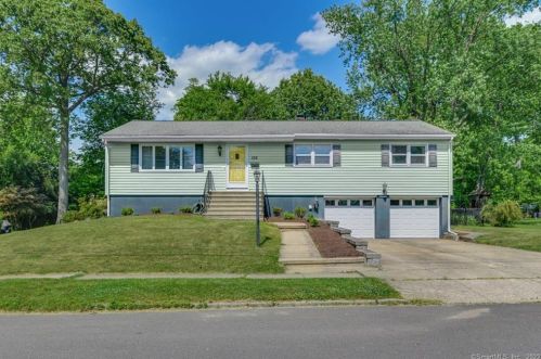 102 Marino Dr, Milford, CT 06460-6709