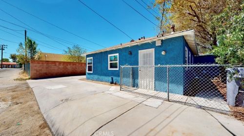 44420 Date Ave, Lancaster CA 93534-3512 exterior