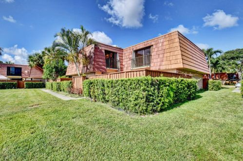 738 Buttonwood Ln, Boynton Beach, FL 33436-7127