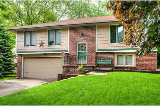 905 Uehlamar Dr, Ankeny, IA 50021-3318