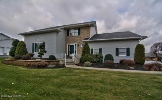 912 Apple Tree Rd, Spring Brook Township, PA 18444-8611