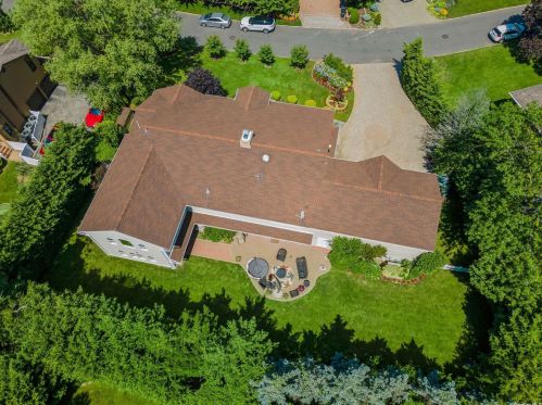 1045 Channel Dr, Hewlett NY  11557-2616 exterior