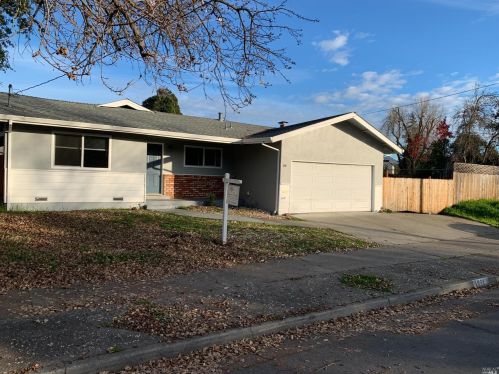 1972 Mission Blvd, Santa Rosa, CA 95409-3044