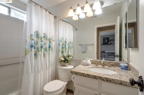308 Dursey Dr, Pinole CA  94564-2665 exterior