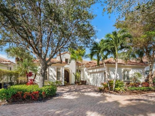 2095 Rivoli Ct, Naples, FL 34105-3011