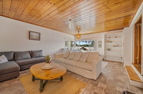 44 Roberts Cove Rd, Wakefield NH  03872-4741 exterior