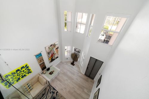 211 15th St, Dania Beach FL  33004-4244 exterior