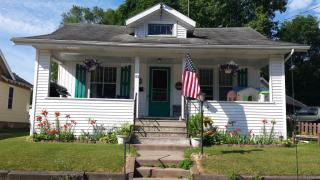 91 Brix St, Clintonville, WI 54929-1410