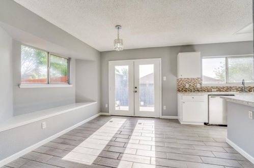 1220 Carberry St, Cedar Hill TX 75104 exterior