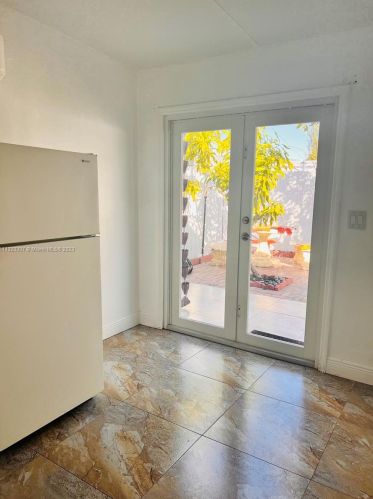 2637 9th Ct, Hialeah FL  33010-1223 exterior