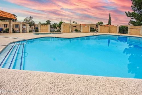 8410 Cypress Point Ln, Tucson AZ 85710-7108 exterior