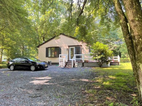 138 Drakes Dr, Jim Thorpe, PA 18229-2712