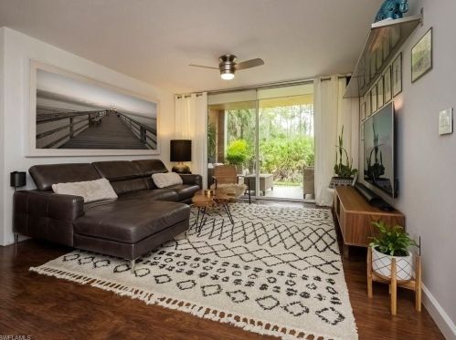 1280 Wildwood Lakes Blvd, Naples, FL 34104-7476
