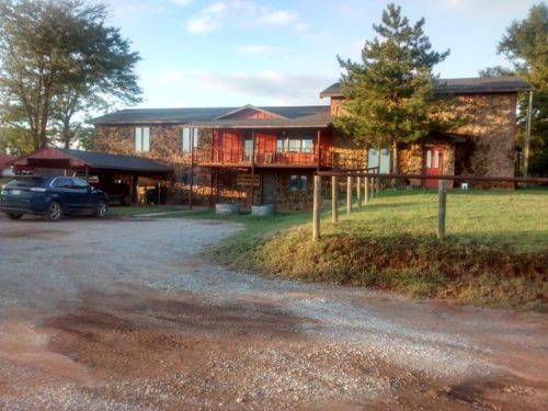 2463 Well Rd, Medicine Lodge, KS 67104-8324