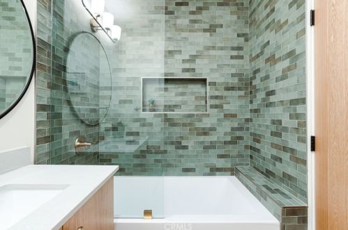 6464 Firmament Ave, Van Nuys CA  91406-6218 exterior