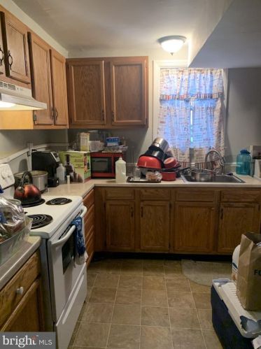 21 Polk Dr, Wilmington, DE 19809-3305