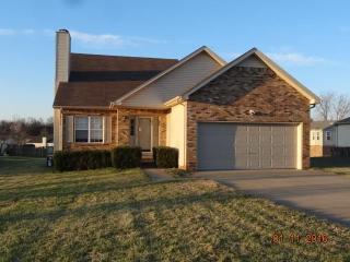 1743 Butternut Dr, Clarksville, TN 37042-4574
