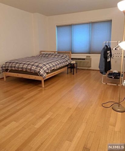 3401 City Pl, Edgewater NJ  07020-3146 exterior