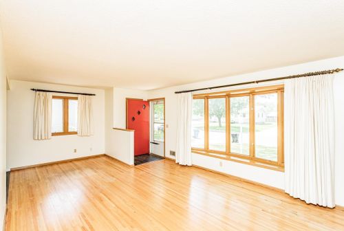 6331 Madison St, Minneapolis, MN 55432-5026