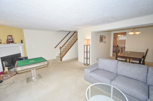 41 Oxford Ct, Pittsburgh, PA 15237-4501