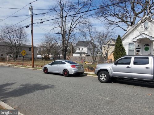 707 Wesley Ave, West Deptford, NJ 08063-1326