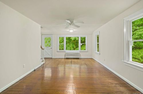 1025 Peekskill Hollow Rd, Tompkins Corners NY  10579-1715 exterior