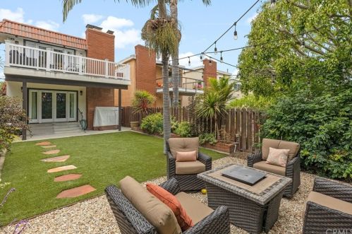 706 Anderson St, Manhattan Beach, CA 90266-5936