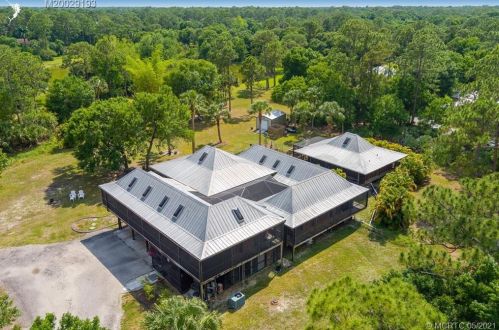 6852 Lasso Ln, Palm City, FL 34990-5151