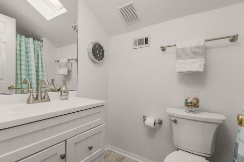 58 3 St, Shalimar FL  32579-1747 exterior