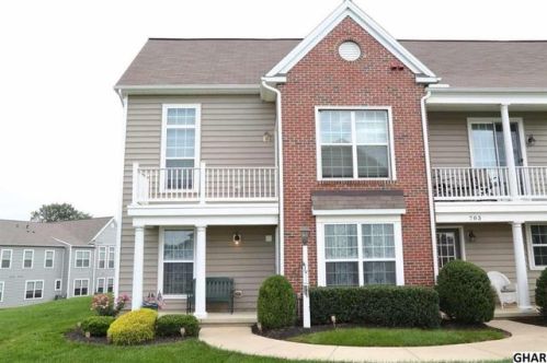 701 Stag Ct, Hummelstown, PA 17036-7201