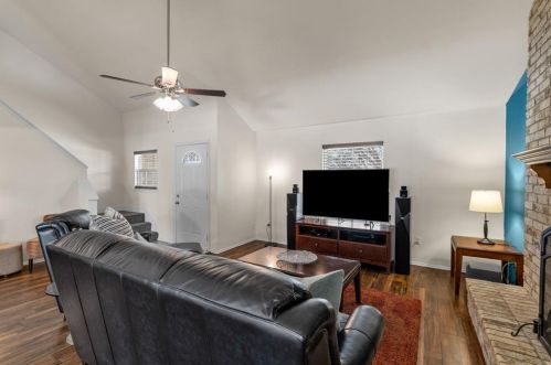 1917 Maxwell Dr, Lewisville TX  75077-7520 exterior