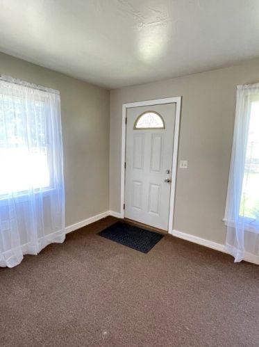 454 Franklin St, Slippery Rock PA  16057-1107 exterior