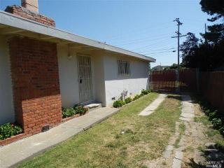 218 Ladera Dr, Vallejo, CA 94591-7932