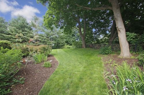 312 Ridgefield Rd, Wilton CT  06897-2329 exterior