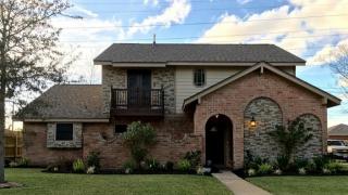 2912 Country Club Dr, Pearland, TX 77581-5009