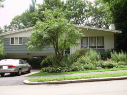 111 Dedham St, Newton, MA 02461-2135