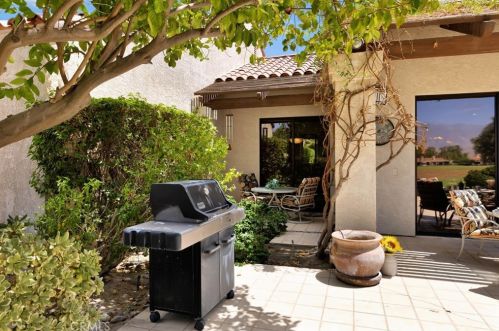 10318 Sunningdale Dr, Rancho Mirage CA  92270-1444 exterior