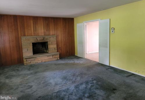 2417 Kelford Ln, Bowie, MD 20715-2827