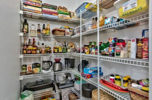 4245 22nd Ave, Naples, FL 34117-9264