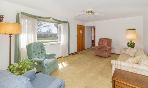210 Roberta Ave, Florence, KY 41042-1842
