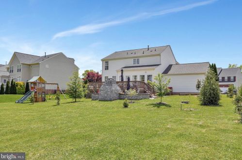 594 Sawgrass Dr, Charles Town WV  25414-5968 exterior