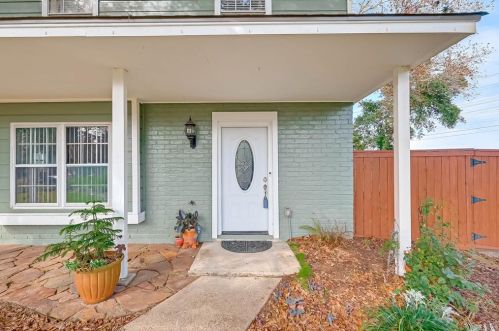 9911 Inverloch Way, Humble, TX 77338-2271