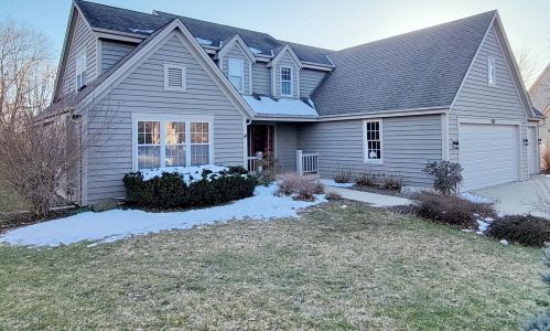 909 Lynnewood Dr, Waukesha, WI 53188-5459