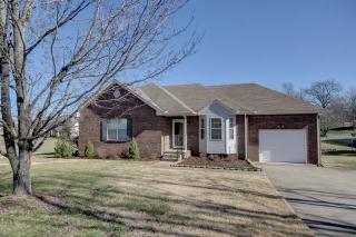 201 Cave Rd, Clarksville, TN 37043-5747