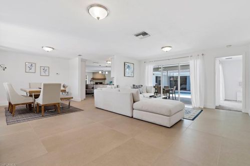 740 Orchid Dr, Naples FL  34102-5015 exterior
