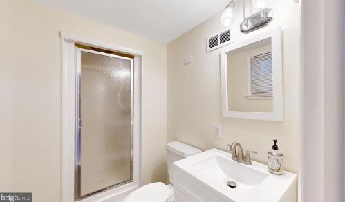 975 Carvel Dr, Dover DE  19901-6685 exterior