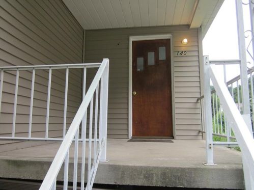 140 Wells Ave, New Kensington, PA 15068-3850