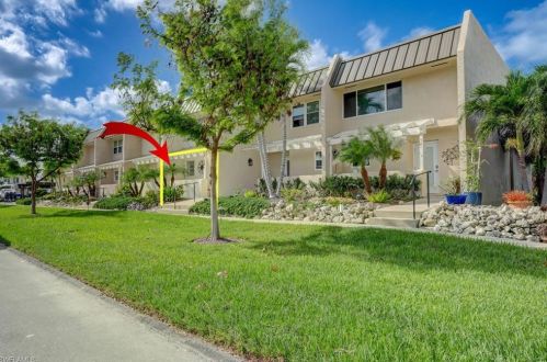 800 River Point Dr, Naples FL  34102-3406 exterior