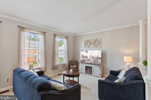 307 Dundee Pl, Fredericksburg VA  22405-2087 exterior