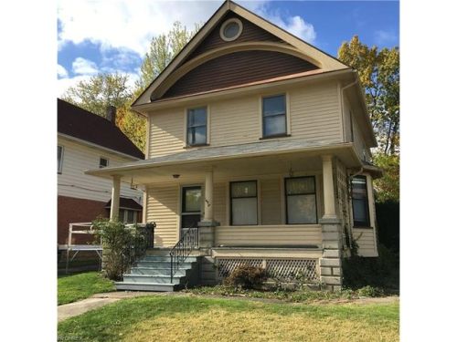 1478 Mars Ave, Cleveland, OH 44107-3821